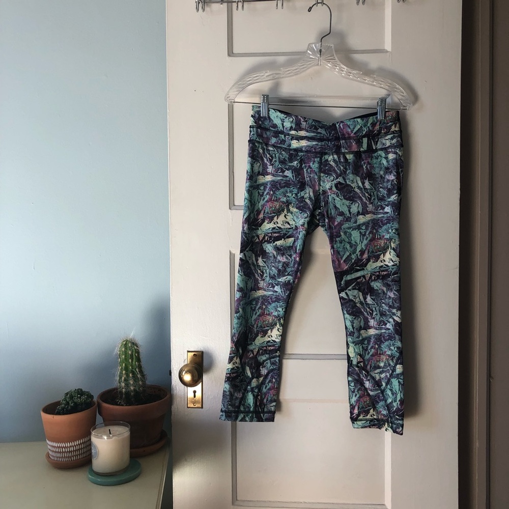 Lululemon Run: Inspire Crop II *Full-On Luxtreme